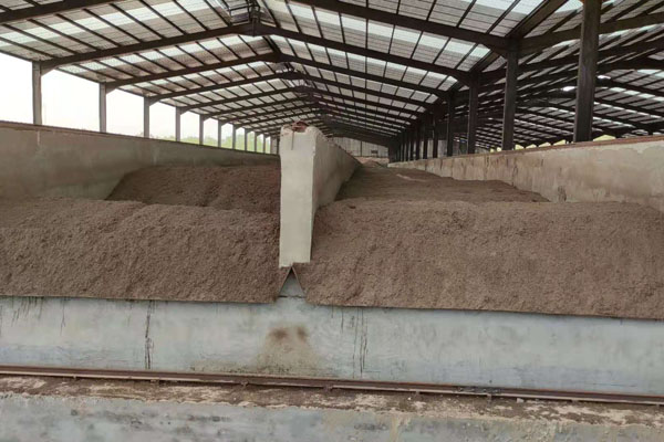 如何將牛糞制作成有機(jī)肥？